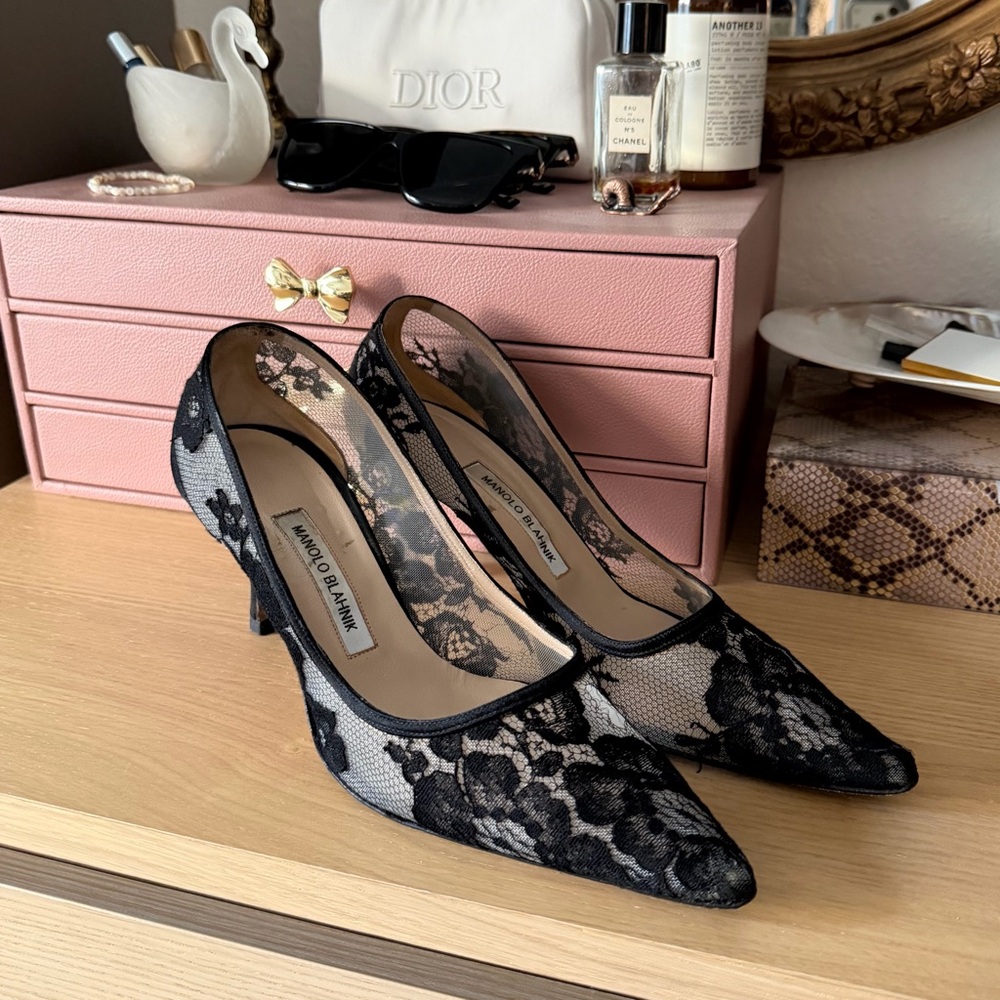 Vintage Lace Manolo Blahnik Heels 40.5